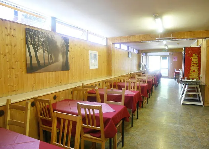 Kensal Green Backpackers 2